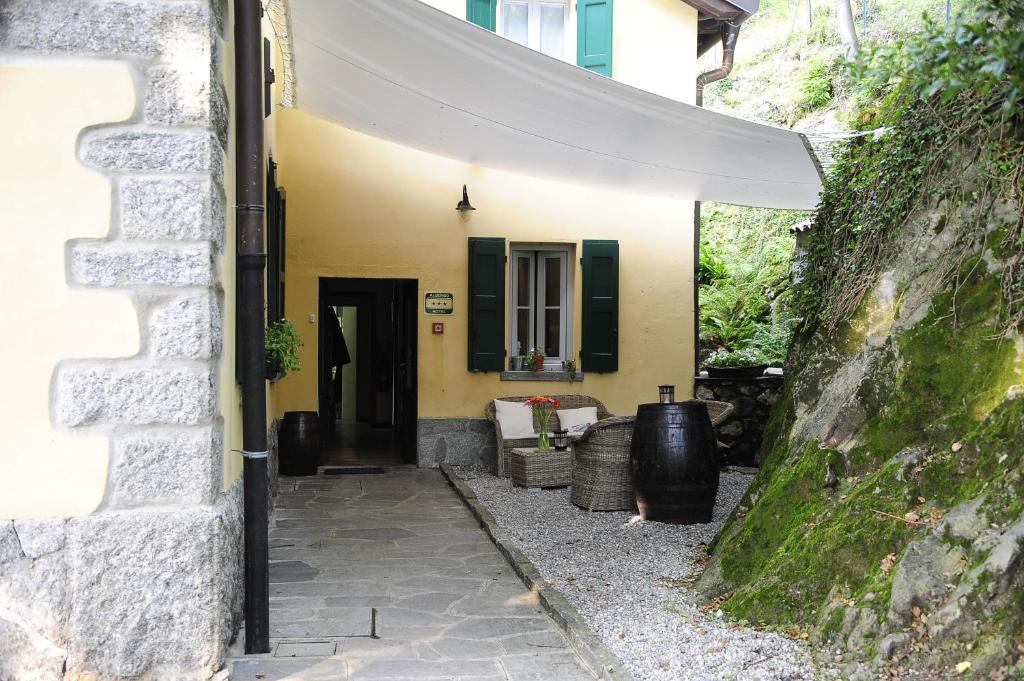 Ristorante Hotel Falchetto Brunate Eksteriør bilde